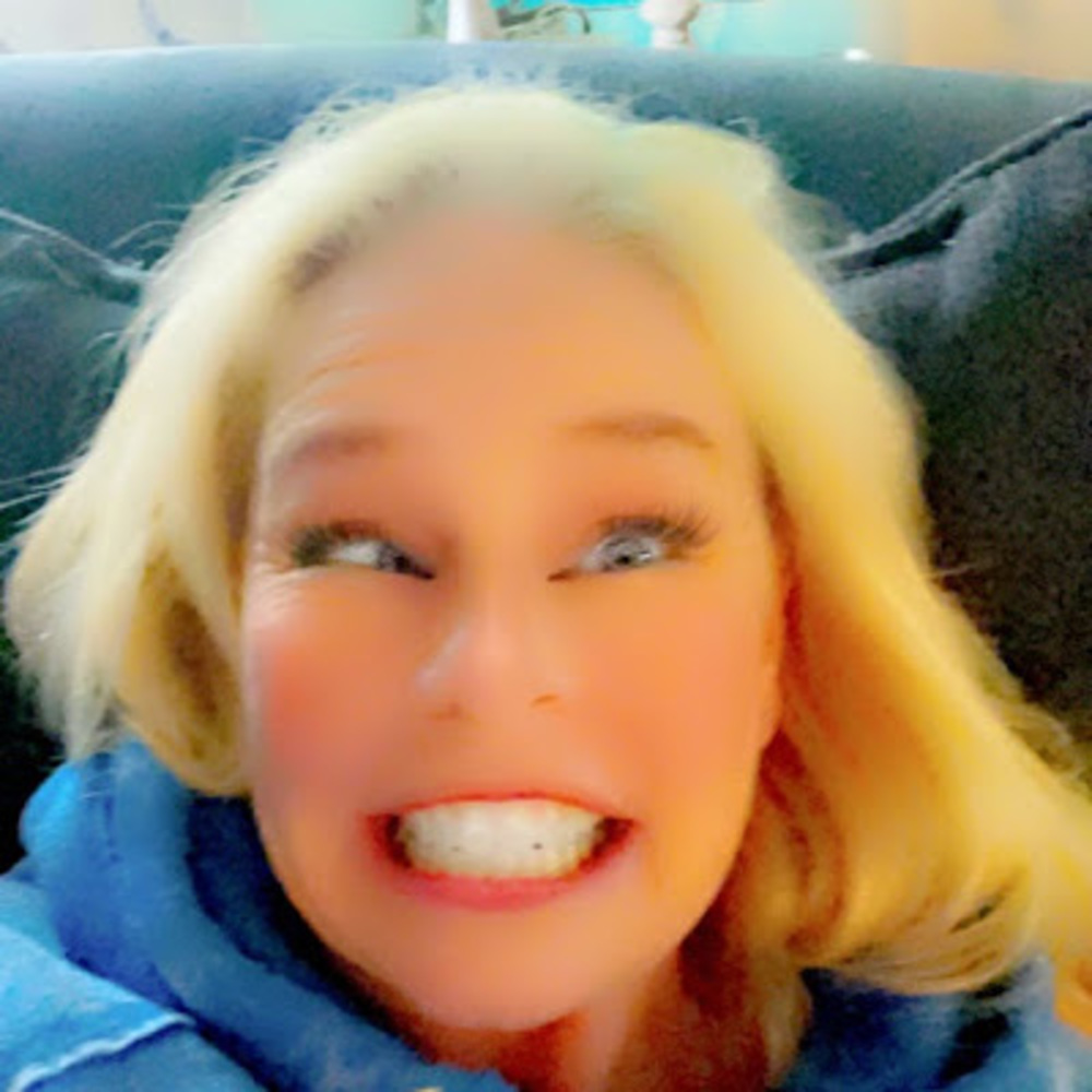 Meet your Posher, Julie